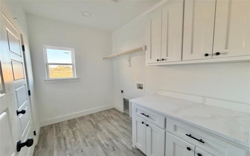 2001 Collin Street, Weatherford, TX 76085, 4 Habitaciones Habitaciones , ,2 BañosBaños,Residential,En Venta,2001 Collin Street,0,21141738