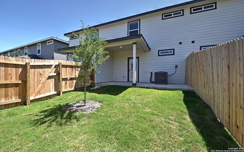 11319 Clearmine, San Antonio, TX 78224, ,Residential Multi Family,En Venta,11319 Clearmine,0,1912756