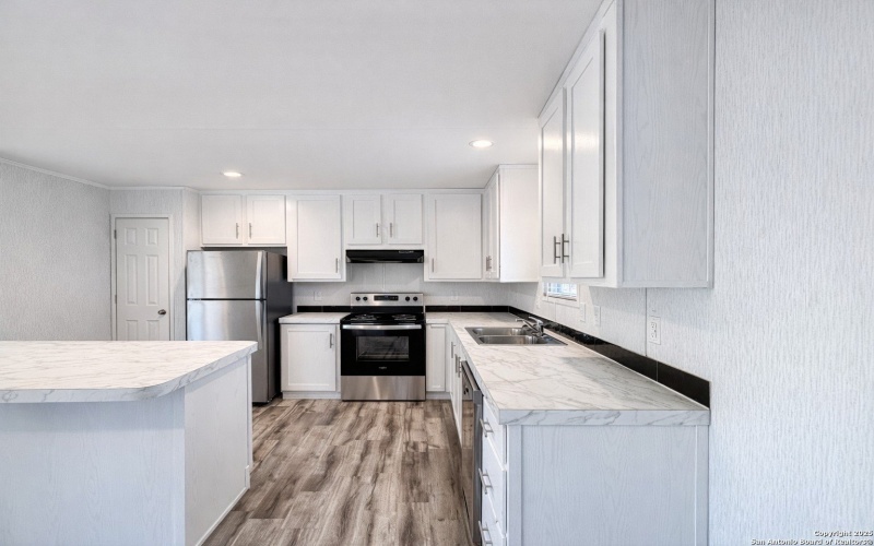 563 Oak Trail, Canyon Lake, TX 78133, 3 Habitaciones Habitaciones , ,2 BañosBaños,Residential,En Venta,563 Oak Trail,0,1930797