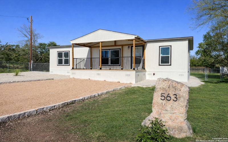 563 Oak Trail, Canyon Lake, TX 78133, 3 Habitaciones Habitaciones , ,2 BañosBaños,Residential,En Venta,563 Oak Trail,0,1930797