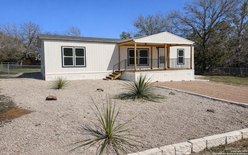 563 Oak Trail, Canyon Lake, TX 78133, 3 Habitaciones Habitaciones , ,2 BañosBaños,Residential,En Venta,563 Oak Trail,0,1930797