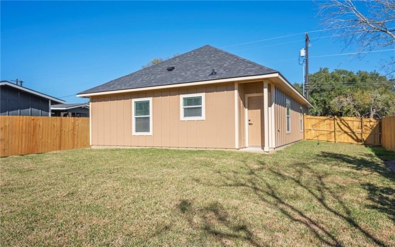 1505 Red Oak Street, Bryan, TX 77803, 3 Bedrooms Bedrooms, ,2 BathroomsBathrooms,Residential,For Sale,1505 Red Oak Street,0,25013298