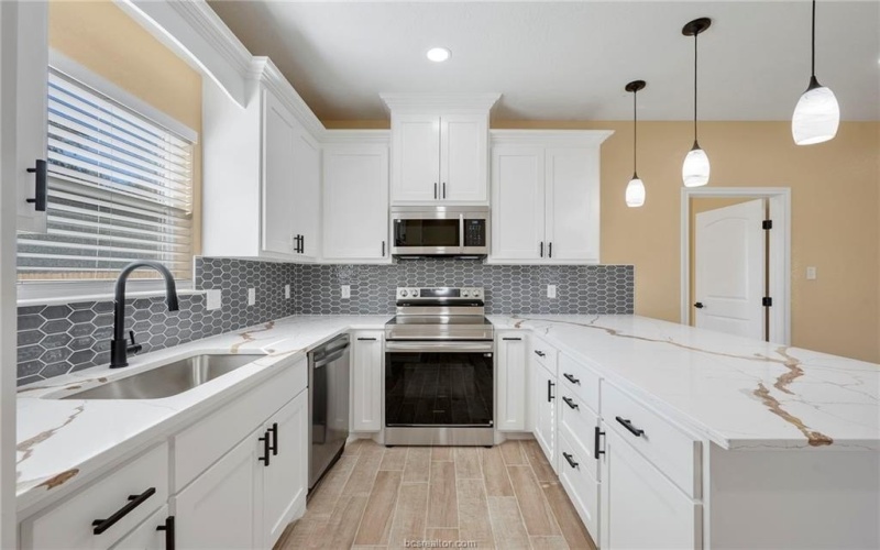 1505 Red Oak Street, Bryan, TX 77803, 3 Bedrooms Bedrooms, ,2 BathroomsBathrooms,Residential,For Sale,1505 Red Oak Street,0,25013298