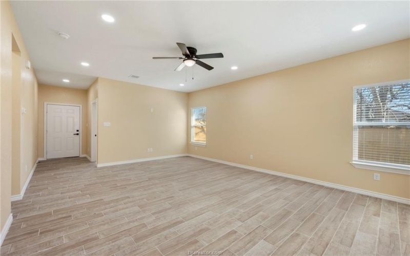 1505 Red Oak Street, Bryan, TX 77803, 3 Bedrooms Bedrooms, ,2 BathroomsBathrooms,Residential,For Sale,1505 Red Oak Street,0,25013298