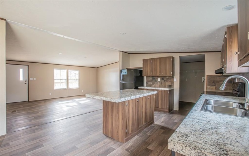 2013 Spring Court, Azle, TX 76020, 3 Bedrooms Bedrooms, ,2 BathroomsBathrooms,Residential,For Sale,2013 Spring Court,0,21139622