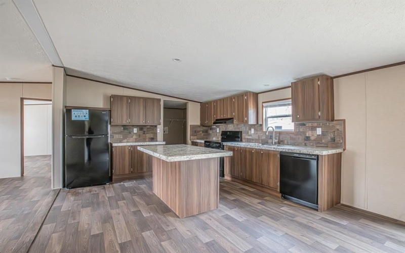 2013 Spring Court, Azle, TX 76020, 3 Bedrooms Bedrooms, ,2 BathroomsBathrooms,Residential,For Sale,2013 Spring Court,0,21139622