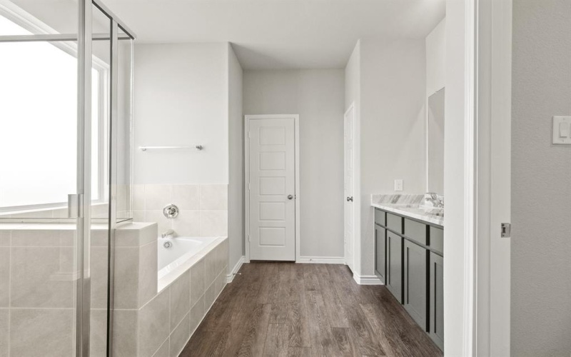 6904 Night Owl Lane, Fort Worth, TX 76036, 6 Bedrooms Bedrooms, ,5 BathroomsBathrooms,Residential,For Sale,6904 Night Owl Lane,0,21141753