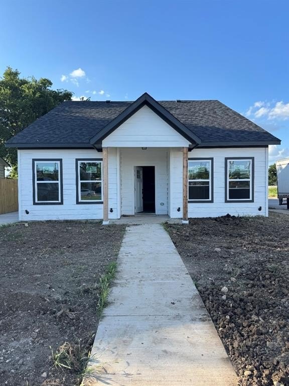 2937 Burton Avenue, Fort Worth, TX 76105, 3 Bedrooms Bedrooms, ,2 BathroomsBathrooms,Residential,For Sale,2937 Burton Avenue,0,21142256