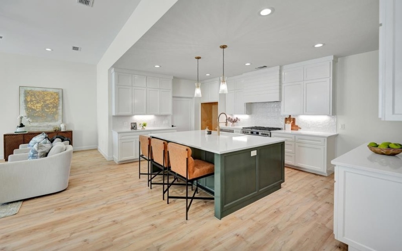 Odessa, TX 79765, 4 Habitaciones Habitaciones , ,3 BañosBaños,Residential,En Venta,0,165341