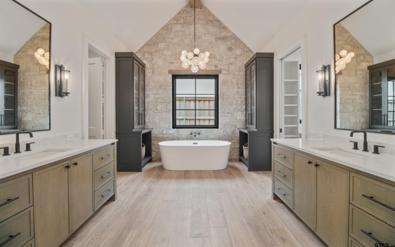 3312 Forest Court, Tyler, TX 75703, 4 Habitaciones Habitaciones , ,5 BañosBaños,Residential,En Venta,3312 Forest Court,0,26000117