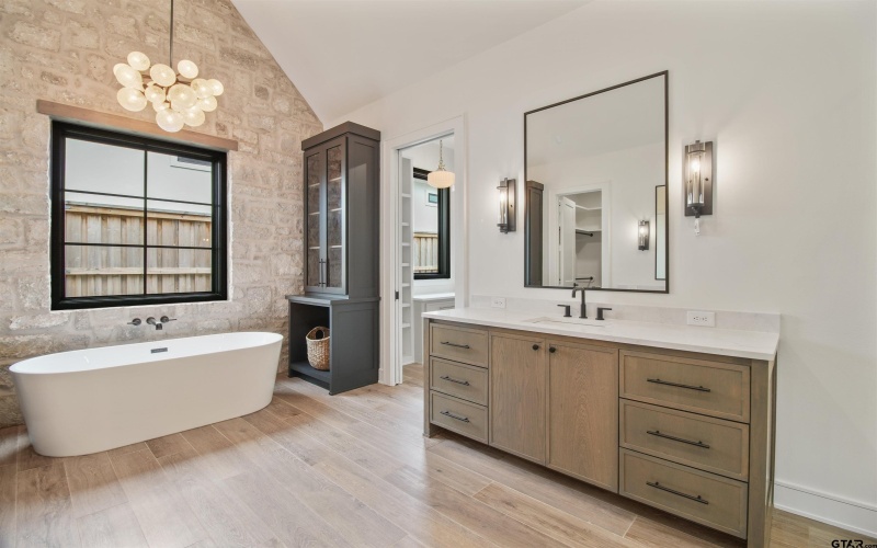 3312 Forest Court, Tyler, TX 75703, 4 Habitaciones Habitaciones , ,5 BañosBaños,Residential,En Venta,3312 Forest Court,0,26000117