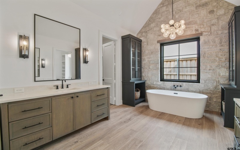 3312 Forest Court, Tyler, TX 75703, 4 Habitaciones Habitaciones , ,5 BañosBaños,Residential,En Venta,3312 Forest Court,0,26000117