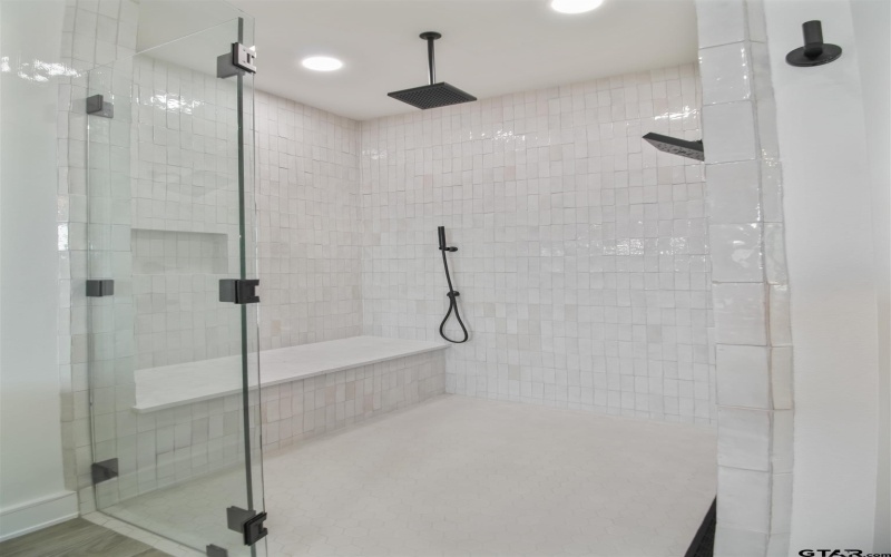 3312 Forest Court, Tyler, TX 75703, 4 Habitaciones Habitaciones , ,5 BañosBaños,Residential,En Venta,3312 Forest Court,0,26000117