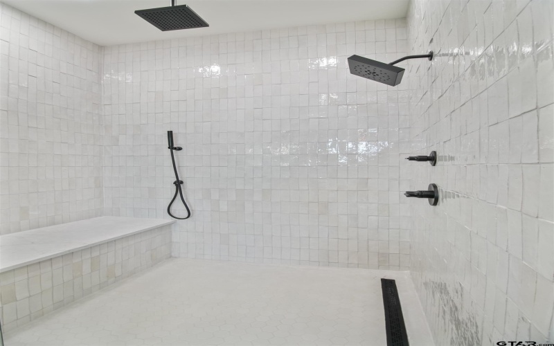 3312 Forest Court, Tyler, TX 75703, 4 Habitaciones Habitaciones , ,5 BañosBaños,Residential,En Venta,3312 Forest Court,0,26000117