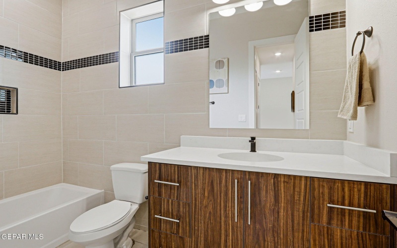 980 WILLOW RIVER Drive, El Paso, TX 79932, 4 Habitaciones Habitaciones , ,3 BañosBaños,Residential,En Venta,980 WILLOW RIVER Drive,0,935759