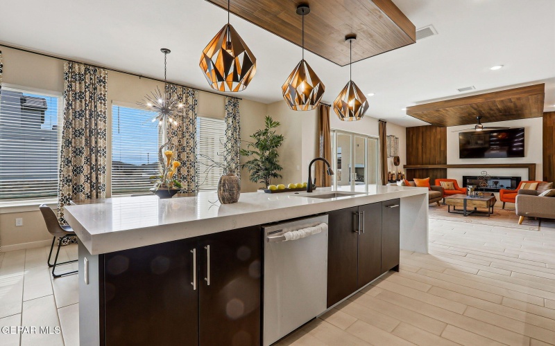 980 WILLOW RIVER Drive, El Paso, TX 79932, 4 Habitaciones Habitaciones , ,3 BañosBaños,Residential,En Venta,980 WILLOW RIVER Drive,0,935759