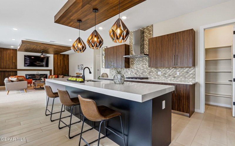 980 WILLOW RIVER Drive, El Paso, TX 79932, 4 Habitaciones Habitaciones , ,3 BañosBaños,Residential,En Venta,980 WILLOW RIVER Drive,0,935759