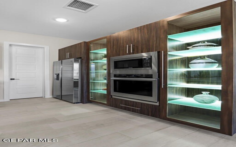 964 WILLOW RIVER Drive, El Paso, TX 79932, 4 Habitaciones Habitaciones , ,3 BañosBaños,Residential,En Venta,964 WILLOW RIVER Drive,0,935760