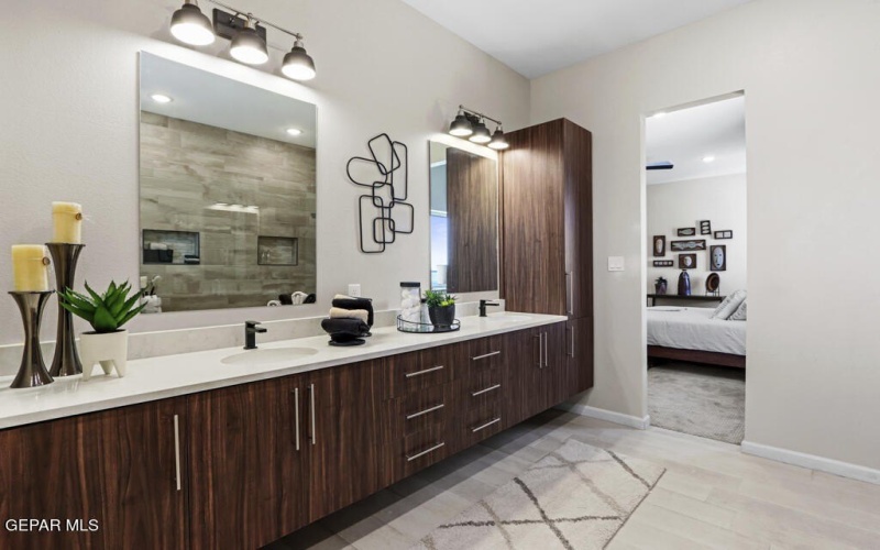 964 WILLOW RIVER Drive, El Paso, TX 79932, 4 Habitaciones Habitaciones , ,3 BañosBaños,Residential,En Venta,964 WILLOW RIVER Drive,0,935760