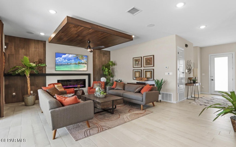 964 WILLOW RIVER Drive, El Paso, TX 79932, 4 Habitaciones Habitaciones , ,3 BañosBaños,Residential,En Venta,964 WILLOW RIVER Drive,0,935760