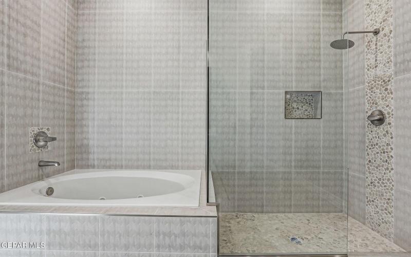 980 PECOS RIVER Drive, El Paso, TX 79932, 4 Habitaciones Habitaciones , ,2 BañosBaños,Residential,En Venta,980 PECOS RIVER Drive,0,935761