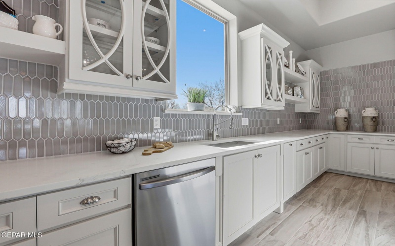 980 PECOS RIVER Drive, El Paso, TX 79932, 4 Habitaciones Habitaciones , ,2 BañosBaños,Residential,En Venta,980 PECOS RIVER Drive,0,935761