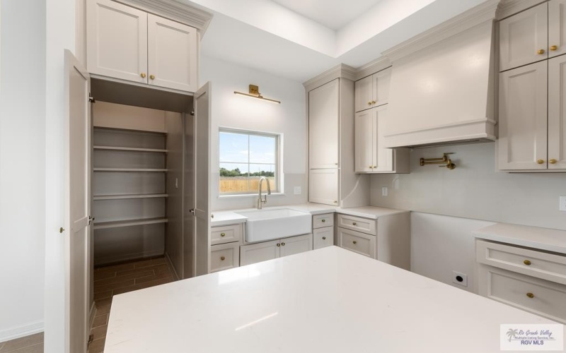 2441 CALLE MORENO, BROWNSVILLE, TX 78521, 4 Habitaciones Habitaciones , ,2 BañosBaños,Residential,En Venta,2441 CALLE MORENO,0,29769404