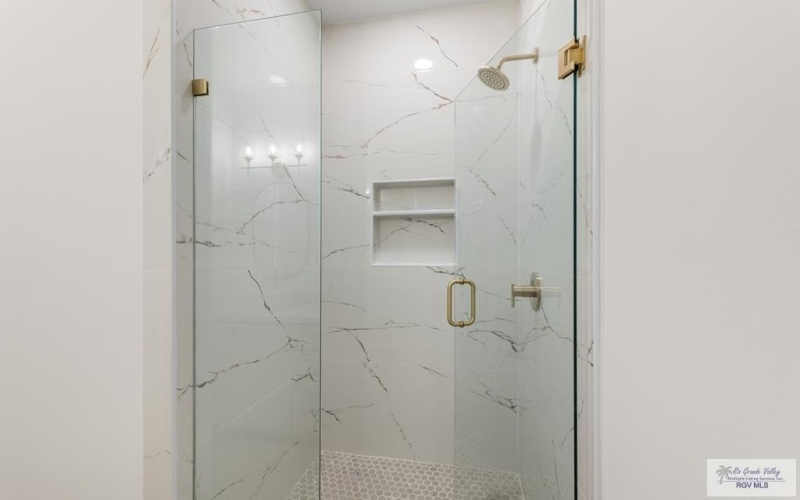 2441 CALLE MORENO, BROWNSVILLE, TX 78521, 4 Habitaciones Habitaciones , ,2 BañosBaños,Residential,En Venta,2441 CALLE MORENO,0,29769404