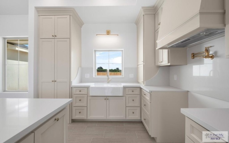 2441 CALLE MORENO, BROWNSVILLE, TX 78521, 4 Habitaciones Habitaciones , ,2 BañosBaños,Residential,En Venta,2441 CALLE MORENO,0,29769404