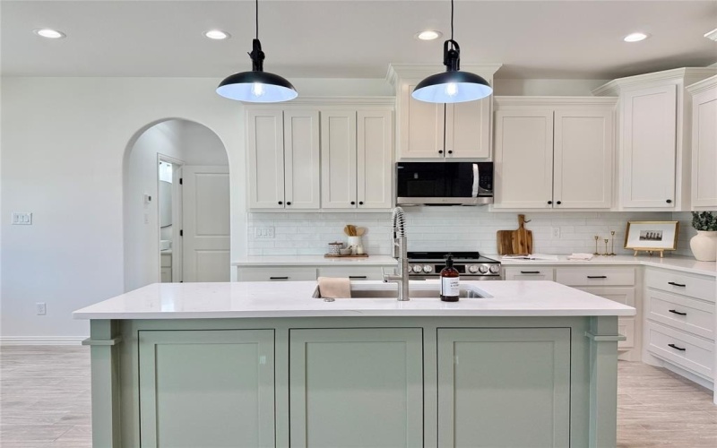 5610 San Jacinto Drive, Granbury, TX 76048, 4 Bedrooms Bedrooms, ,2 BathroomsBathrooms,Residential,For Sale,5610 San Jacinto Drive,0,21139082