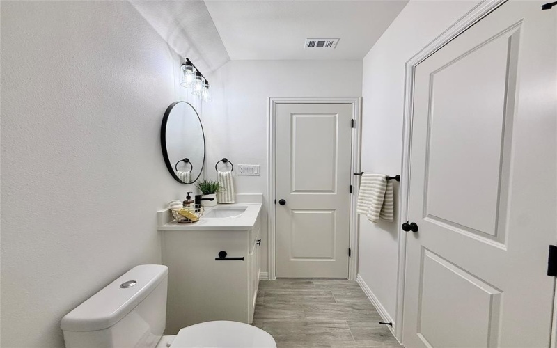 5610 San Jacinto Drive, Granbury, TX 76048, 4 Bedrooms Bedrooms, ,2 BathroomsBathrooms,Residential,For Sale,5610 San Jacinto Drive,0,21139082