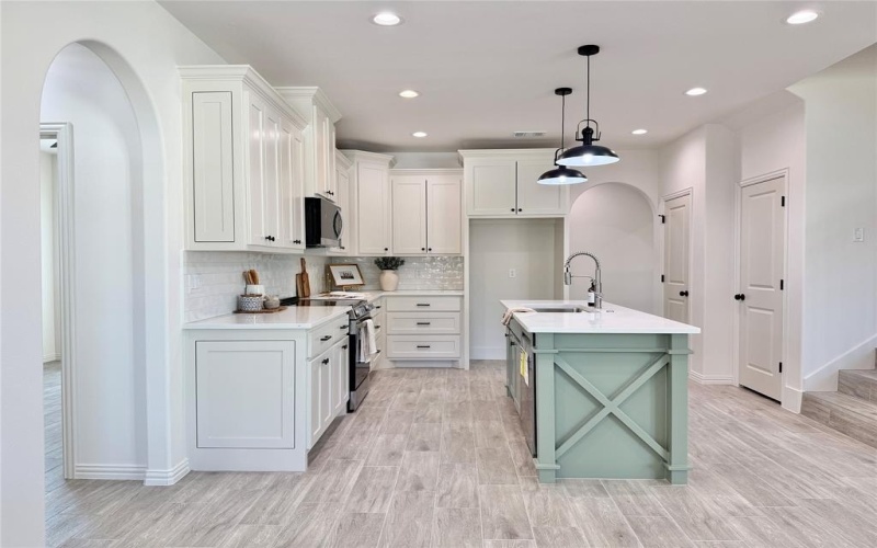 5610 San Jacinto Drive, Granbury, TX 76048, 4 Bedrooms Bedrooms, ,2 BathroomsBathrooms,Residential,For Sale,5610 San Jacinto Drive,0,21139082