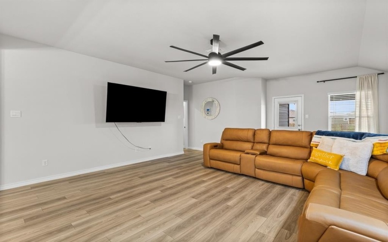 5825 Foggy Lagoon Drive, Waco, TX 76708, 4 Habitaciones Habitaciones , ,2 BañosBaños,Residential,En Venta,5825 Foggy Lagoon Drive,0,21141158