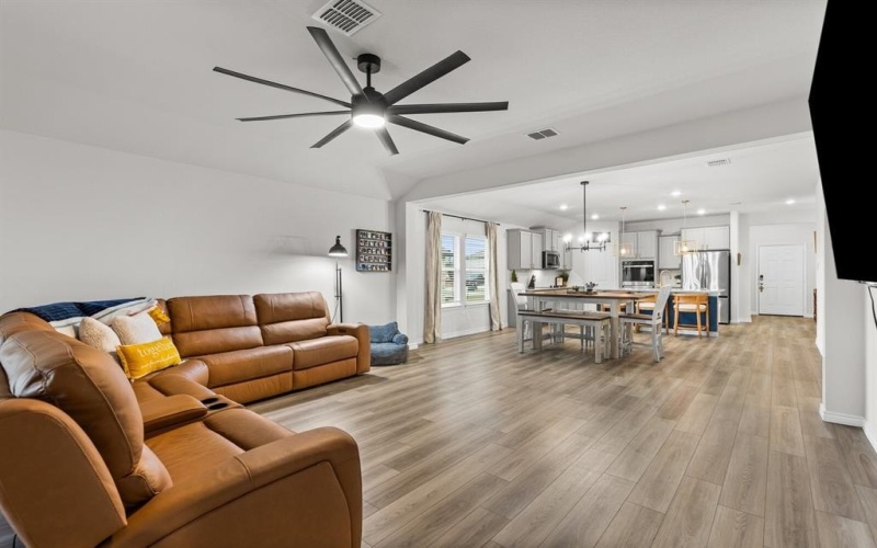 5825 Foggy Lagoon Drive, Waco, TX 76708, 4 Habitaciones Habitaciones , ,2 BañosBaños,Residential,En Venta,5825 Foggy Lagoon Drive,0,21141158