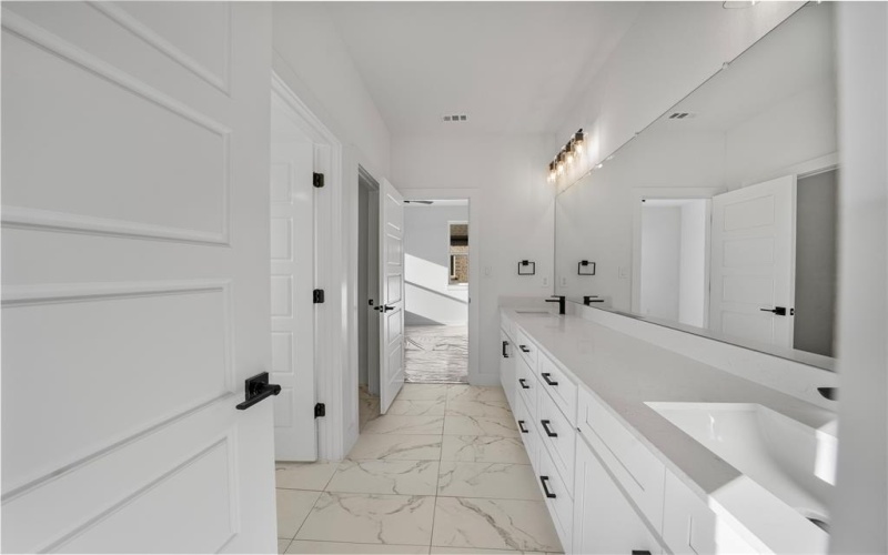 2117 Oak Haven Court, Garland, TX 75044, 4 Habitaciones Habitaciones , ,3 BañosBaños,Residential,En Venta,2117 Oak Haven Court,0,21135876