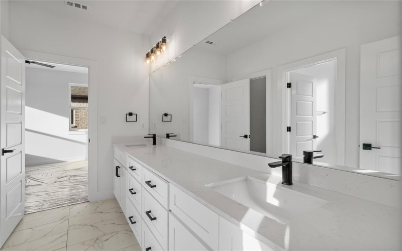 2117 Oak Haven Court, Garland, TX 75044, 4 Habitaciones Habitaciones , ,3 BañosBaños,Residential,En Venta,2117 Oak Haven Court,0,21135876