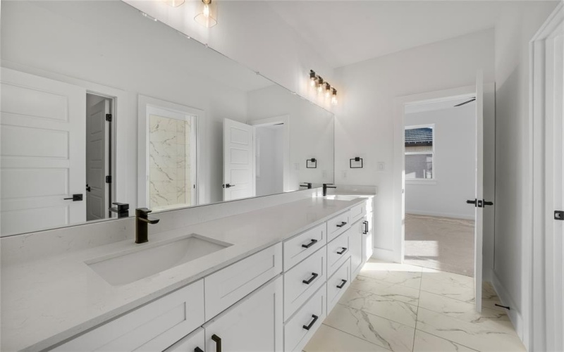 2117 Oak Haven Court, Garland, TX 75044, 4 Habitaciones Habitaciones , ,3 BañosBaños,Residential,En Venta,2117 Oak Haven Court,0,21135876