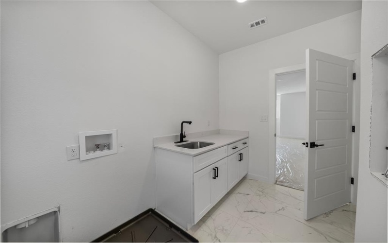 2117 Oak Haven Court, Garland, TX 75044, 4 Habitaciones Habitaciones , ,3 BañosBaños,Residential,En Venta,2117 Oak Haven Court,0,21135876