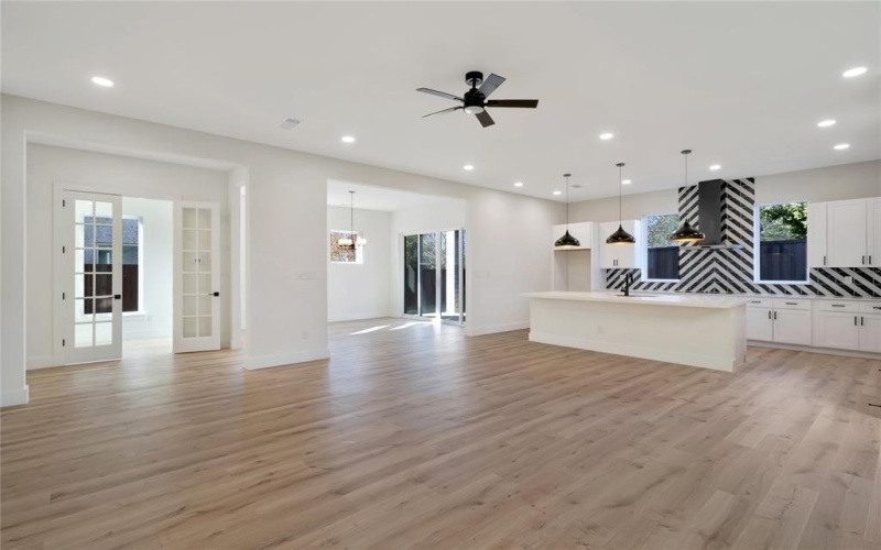 2150 Oak Haven Court, Garland, TX 75044, 4 Habitaciones Habitaciones , ,3 BañosBaños,Residential,En Venta,2150 Oak Haven Court,0,21135890