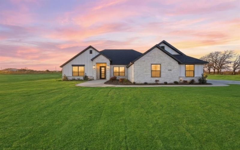 2005 Forest Bridge Drive, Azle, TX 76020, 5 Habitaciones Habitaciones , ,3 BañosBaños,Residential,En Venta,2005 Forest Bridge Drive,0,21138436