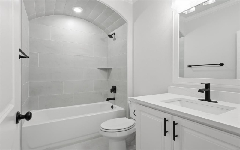 2005 Forest Bridge Drive, Azle, TX 76020, 5 Habitaciones Habitaciones , ,3 BañosBaños,Residential,En Venta,2005 Forest Bridge Drive,0,21138436