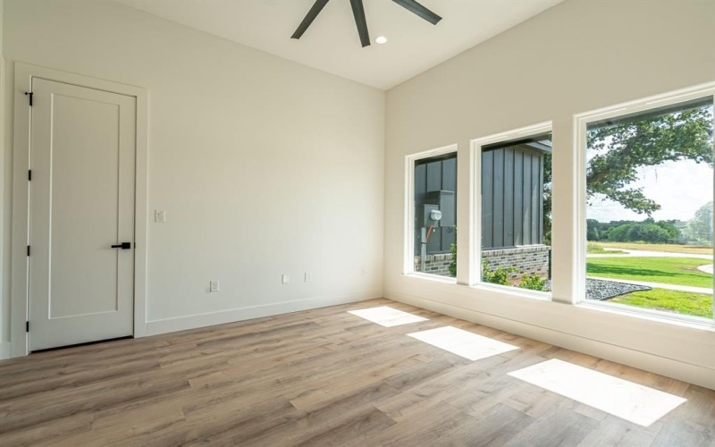 554 Helena Drive, Granbury, TX 76048, 3 Bedrooms Bedrooms, ,2 BathroomsBathrooms,Residential,For Sale,554 Helena Drive,0,21142768