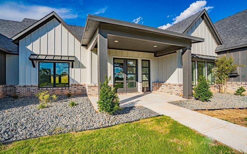 554 Helena Drive, Granbury, TX 76048, 3 Bedrooms Bedrooms, ,2 BathroomsBathrooms,Residential,For Sale,554 Helena Drive,0,21142768