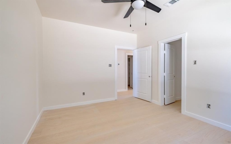 2512 Oxford Avenue, Fort Worth, TX 76106, 6 Bedrooms Bedrooms, ,2 BathroomsBathrooms,Residential Multi Family,For Sale,2512 Oxford Avenue,0,21142782