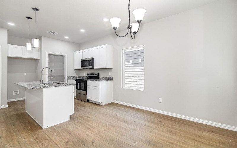 2513 Birdell Court, Fort Worth, TX 76105, 3 Habitaciones Habitaciones , ,2 BañosBaños,Residential,En Venta,2513 Birdell Court,0,21142885