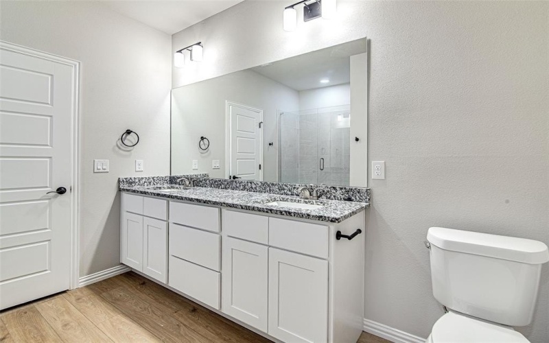 2513 Birdell Court, Fort Worth, TX 76105, 3 Habitaciones Habitaciones , ,2 BañosBaños,Residential,En Venta,2513 Birdell Court,0,21142885