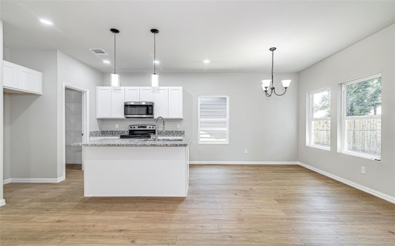 2513 Birdell Court, Fort Worth, TX 76105, 3 Habitaciones Habitaciones , ,2 BañosBaños,Residential,En Venta,2513 Birdell Court,0,21142885