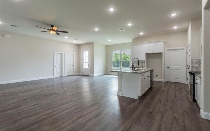 458 Jim Walters Drive, Runaway Bay, TX 76426, 4 Bedrooms Bedrooms, ,2 BathroomsBathrooms,Residential,For Sale,458 Jim Walters Drive,0,21142913