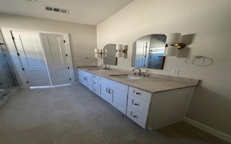 1633 E Tucker Street, Fort Worth, TX 76104, 3 Bedrooms Bedrooms, ,2 BathroomsBathrooms,Residential,For Sale,1633 E Tucker Street,0,21142916