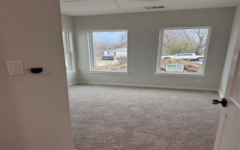 1633 E Tucker Street, Fort Worth, TX 76104, 3 Bedrooms Bedrooms, ,2 BathroomsBathrooms,Residential,For Sale,1633 E Tucker Street,0,21142916